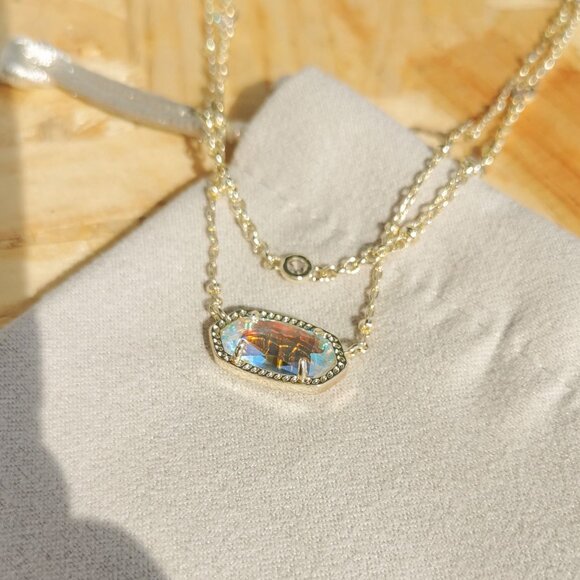 NEW Kendra Scott Elisa Dichroic Glass Necklace Gold - Picture 4 of 4